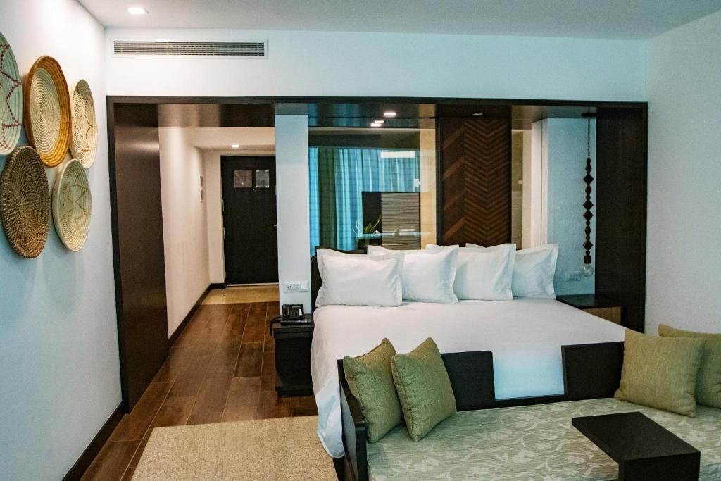 Eurobuilding Hotel & Suites Lecheria ภายนอก รูปภาพ